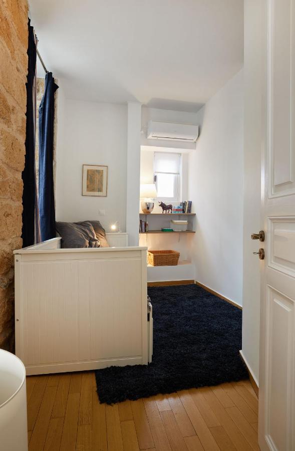 Chloe Boutique Apartments Plaka Athens Exterior photo
